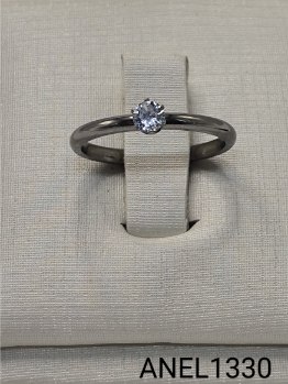 anel inox solitário  com zircônia em forma de flor