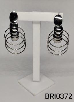 brinco inox 3 aros redondos presos a chapas redondas