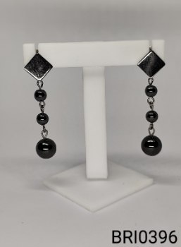 brinco inox 3 bolinhas de hematita