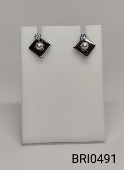 brinco inox  quadrado  zircônia e pérola