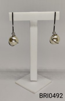 brinco inox médio haste fio envolvido na pérola