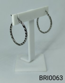 brinco inox argola  oval tratorada fecho click