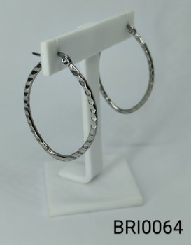 brinco inox argola fecho click tratorada oval