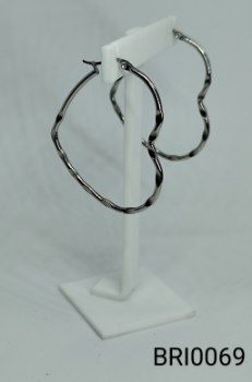 brinco inox argola fecho italiano  coração tratorada